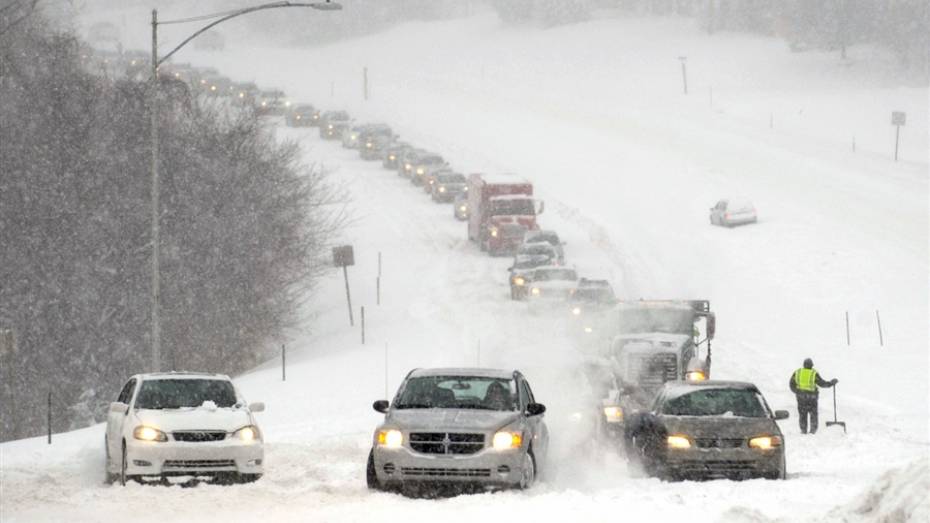 На США обрушился сильнейший за 100 лет снегопад