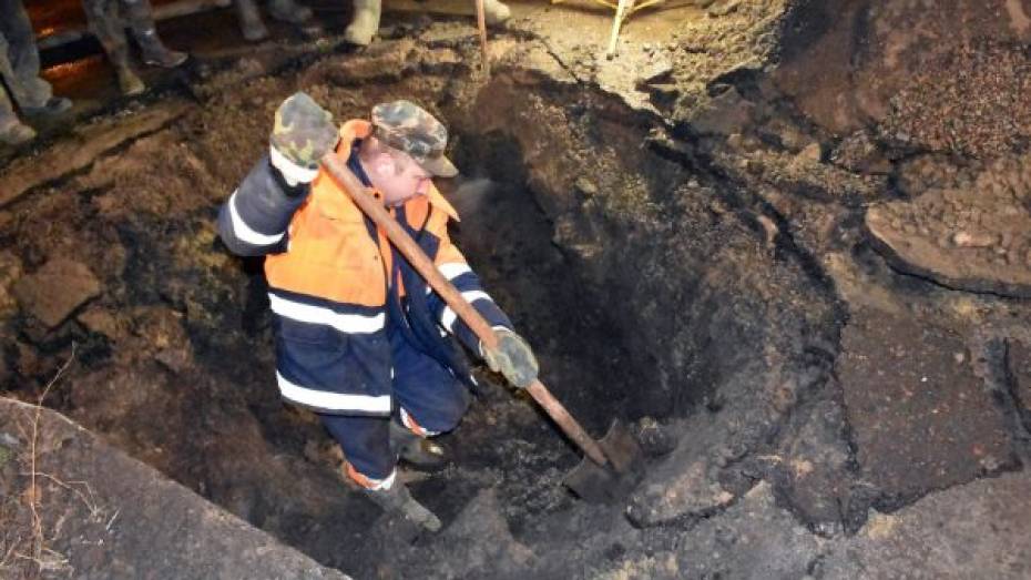 Воду в 19 домов Железнодорожного района Воронежа вернули ночью