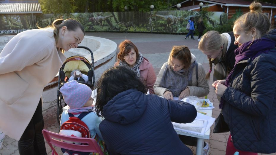 В воронежском парке открылись бесплатные курсы иностранных языков
