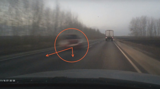В соцсетях появилось видео, объясняющее ДТП с Suzuki и Subaru под Воронежем