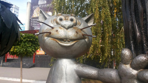 В Воронеже в День защиты детей отметят юбилей скульптуры котенка с улицы Лизюкова