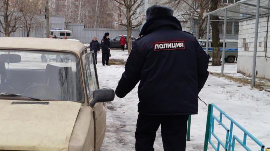 Полицейский догнал машину с пьяными родителями и ребенком в Воронежской области