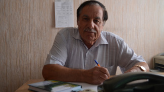 В Павловске презентовали книгу местного жителя Виктора Майгурова