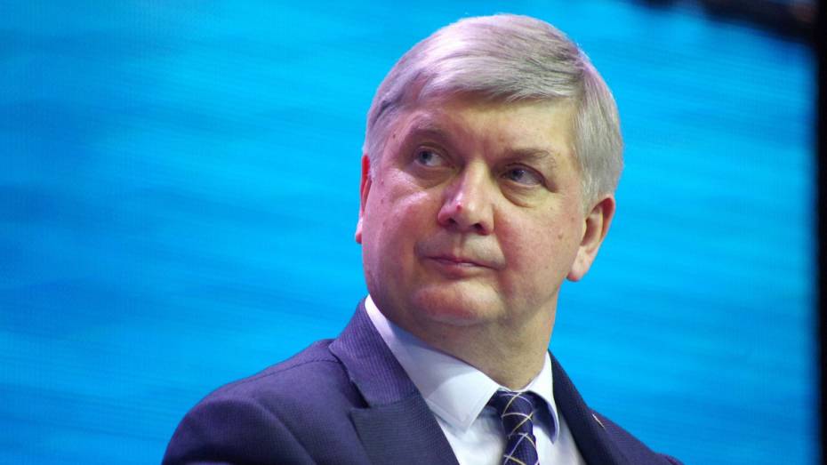 Губернатор Воронежской области заработал 4,7 млн рублей за 2018 год 