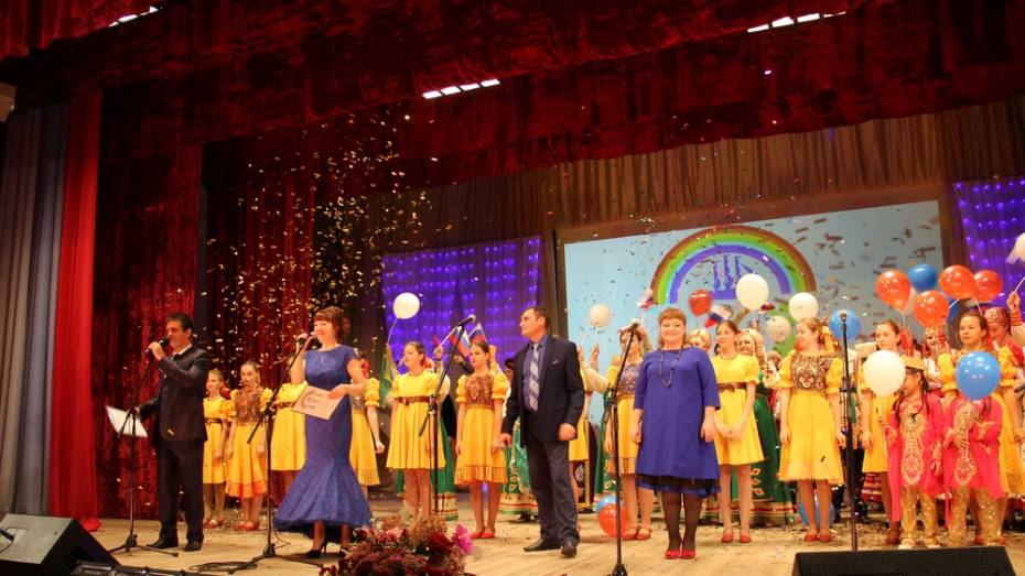 В Новохоперске на фестивале «Воронеж многонациональный» выступили представители 11 районов