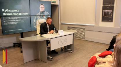 «Люди наконец-то в родной стране»: в День воссоединения новых регионов с Россией ветеран СВО Денис Рубащенко встретился со школьниками