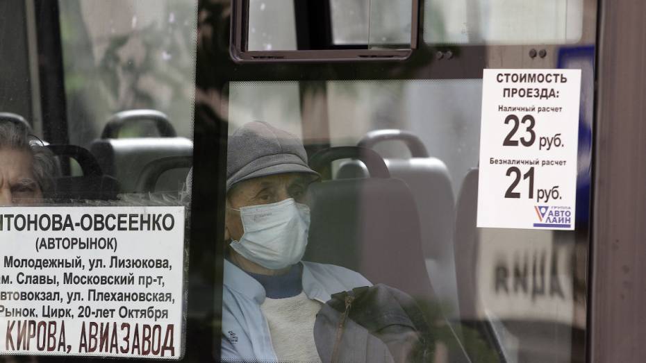 Более 70% воронежских пенсионеров с коронавирусом ездили на общественном транспорте