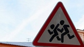 В Воронеже на Машиностроителей Chevrolet сбил пятилетнего пешехода