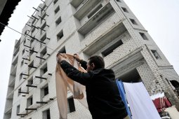В Воронеже волонтеры обустроят восьмиэтажный дом под приют для бездомных