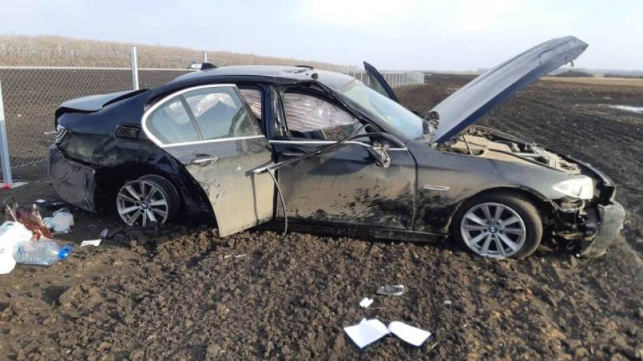 Смертельное ДТП с перевернувшимся BMW в Воронежской области попало на видео