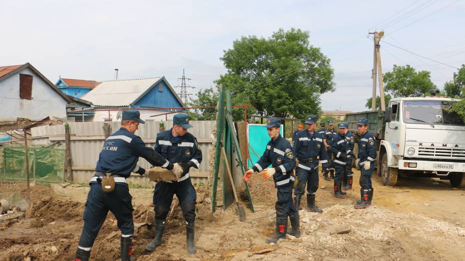 Ставропольские власти поблагодарили воронежских спасателей за работу в зоне подтопления