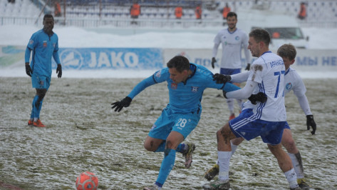 Воронежский «Факел» проиграл калининградской «Балтике» на снегу