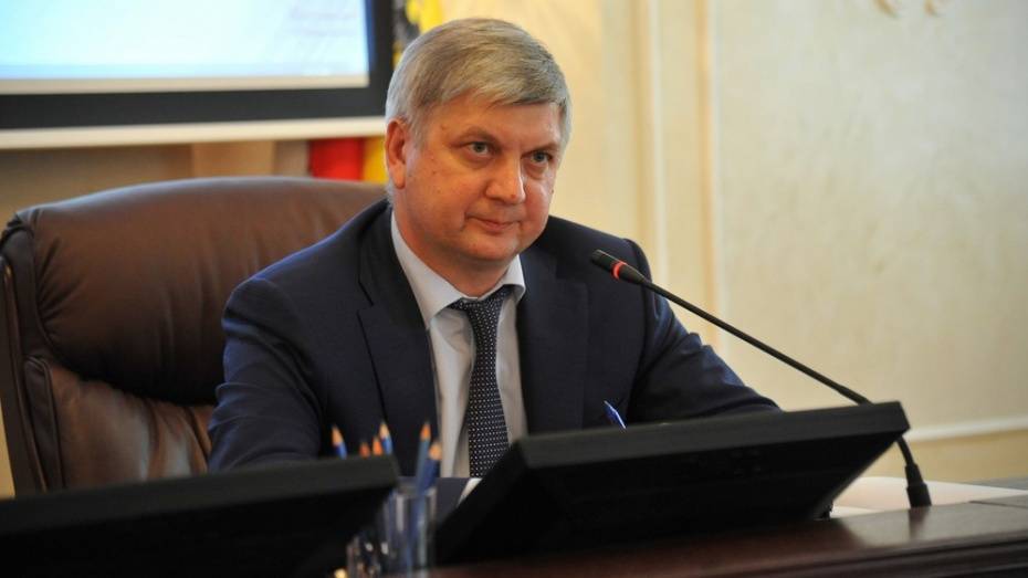 Александр Гусев предложил изменить систему муниципальных закупок в Воронежской области