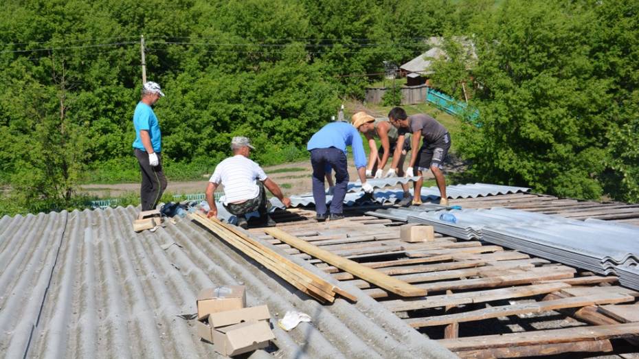 Поворинские строители восстановят школу в Каменке
