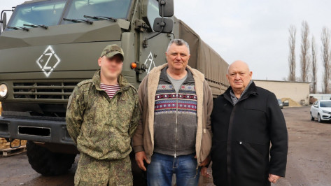 Из Лисок в зону СВО отправили стройматериалы