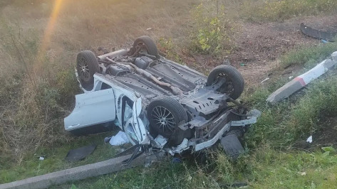 В Воронежской области Haval вылетел в кювет и врезался в столб: водитель погиб