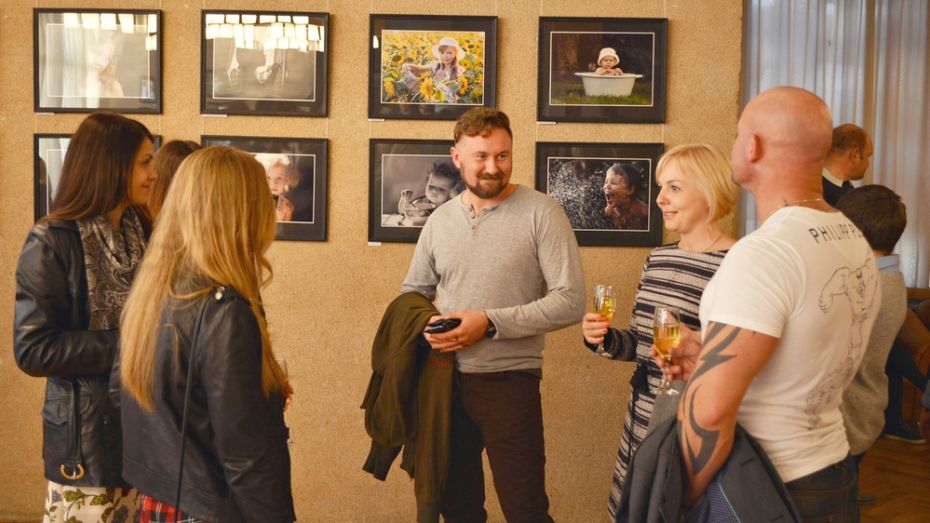 В воронежском Доме актера открылась фотовыставка юриста из Семилук