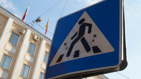 В Семилукском районе прокуратура выявила неразбериху с дорожными знаками