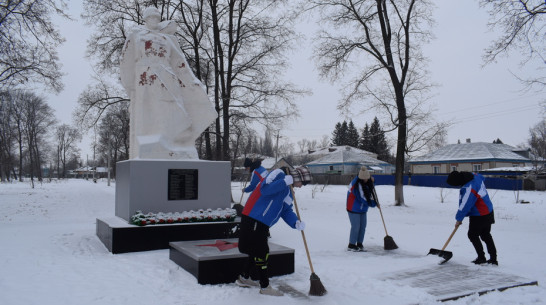«Снежный десант» студентов воронежского вуза побывал в Грибановке
