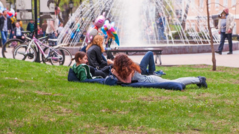 Воронежцам порекомендовали сокращать рабочий день в жару