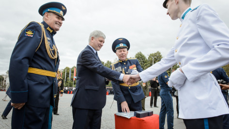 В Воронеже Военно-воздушная академия выпустила рекордное число офицеров