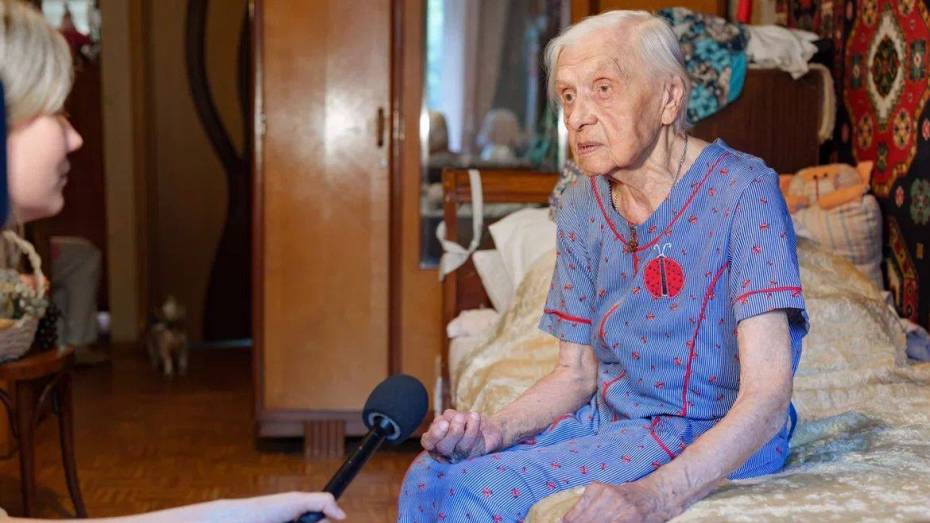 Депутат Госдумы поздравил жительницу Воронежа со 105-летним юбилеем