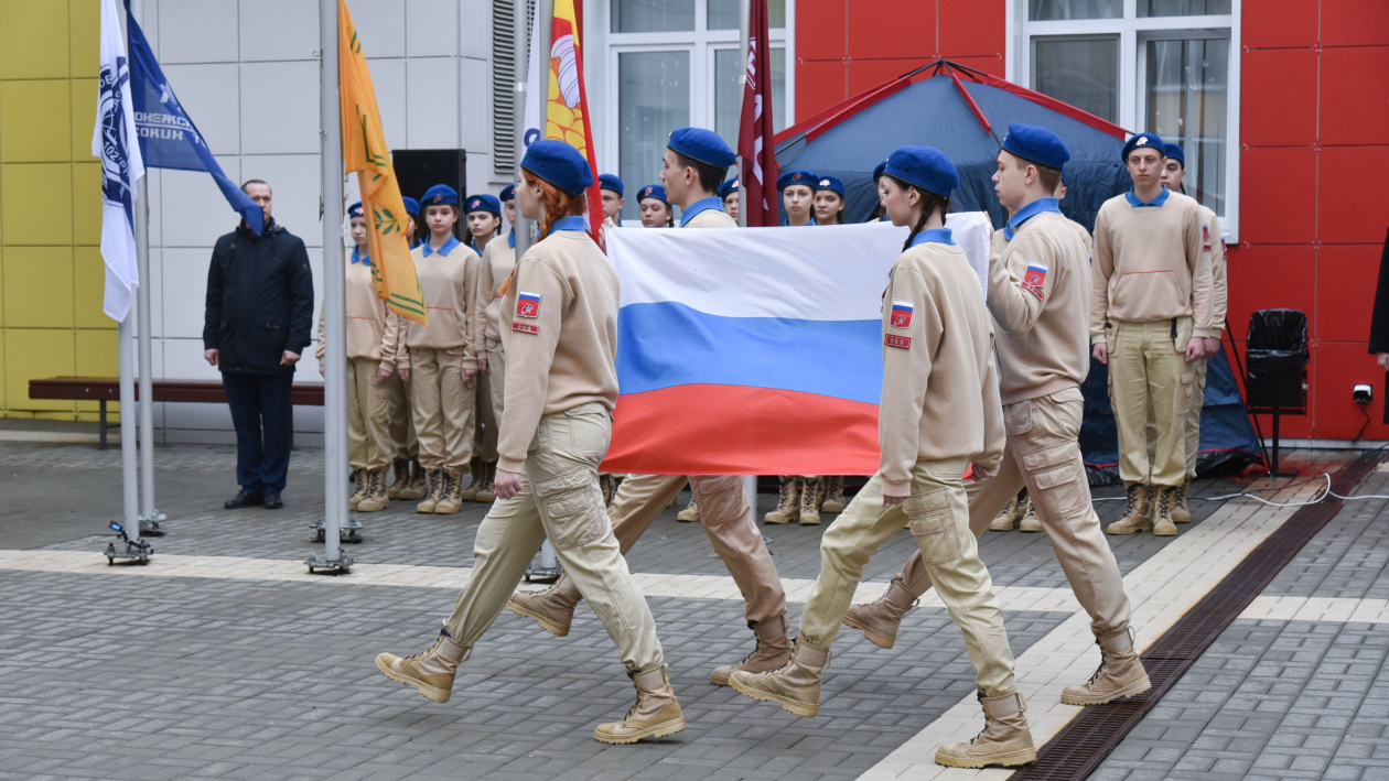 Новая традиция. Как будет проходить поднятие российского флага в школах Воронежской области