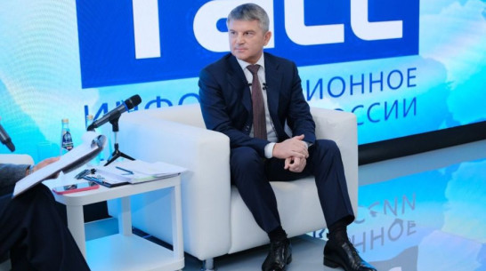 Воронежский губернатор поздравил с юбилеем генерального директора ПАО «Россети Центр»