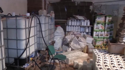 Житель Воронежской области изготовил в гараже контрафактных удобрений на 35 млн рублей