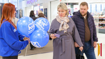«Молодая гвардия Единой России» поздравила жительниц Воронежской области с Днем матери