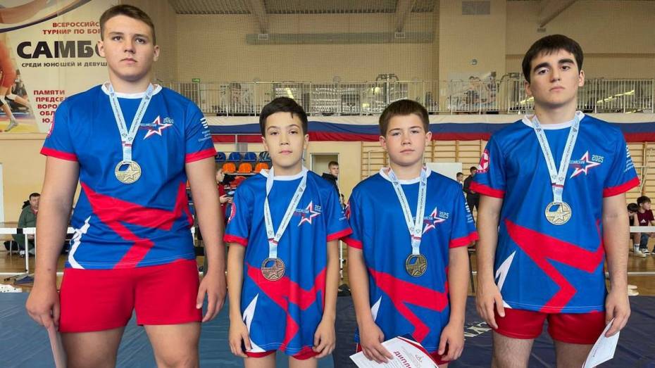 Таловские спортсмены завоевали 5 золотых медалей на открытых домашних соревнованиях по самбо