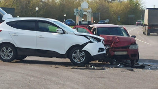 Двое детей пострадали в автомобильной аварии в Воронежской области