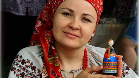 Жительница Семилук стала победительницей фестиваля «Игрушка-говорушка»