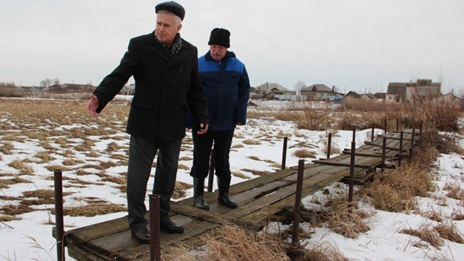 Новоусманские поселения сообща отремонтируют «пограничный» мост 