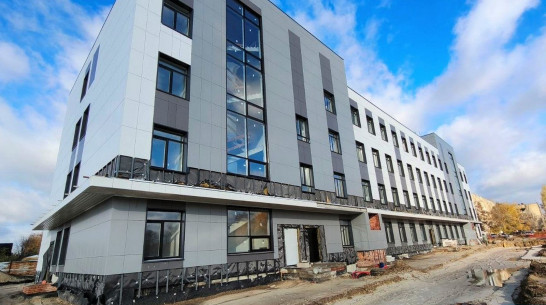 Поликлиника в воронежском микрорайоне Масловка готова на 90 процентов