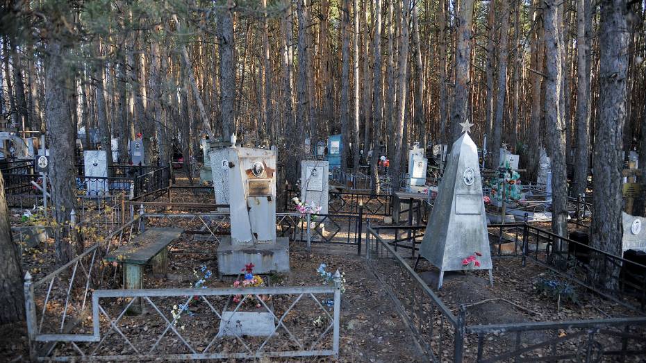 Подозреваемого в коррупции главу администрации воронежских кладбищ оставили на свободе