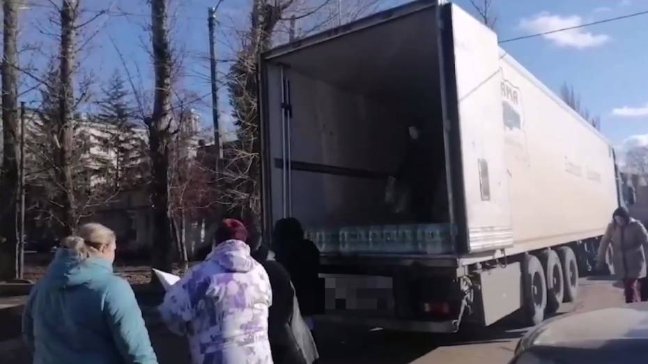 Воронежские предприниматели передали гуманитарный груз жителям Донбасса и участникам СВО
