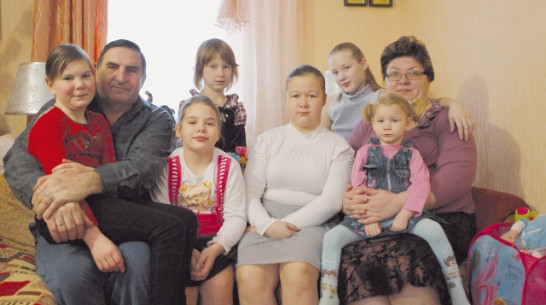 В семье жителей Калача появился седьмой приемный ребенок