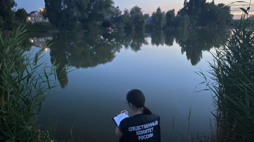 В Воронежской области в пруду обнаружили тело 29-летней женщины