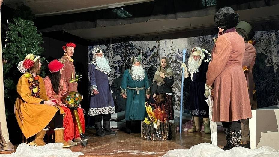 Жителей верхнехавского Спасского поселения пригласили на повторный показ новогодней сказки