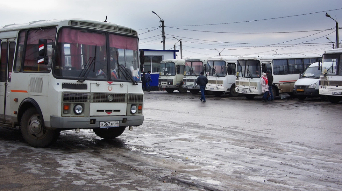 Центральный автовокзал воронеж курск. Маршрут Воронежа автовокзал. Маршрут Воронеж Курск на автобусе. 16в Воронеж маршрут. Воронежский автобус 16в.