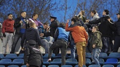 Поводом для драки на главном стадионе Воронежа стали непристойные жесты