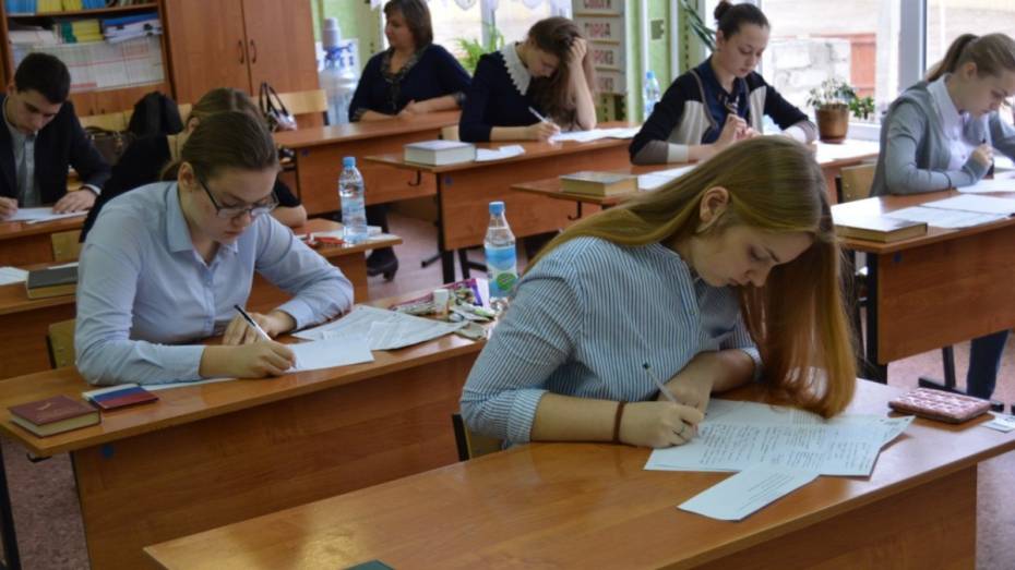 Школьницы из Воронежской области победили во Всероссийском конкурсе сочинений