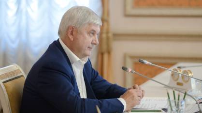 Губернатор Александр Гусев провел совещание по повышению качества дорожных работ в Воронежской области