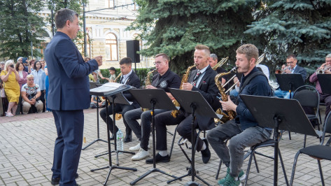 В Воронеже проведут 14 бесплатных концертов в Кольцовском сквере