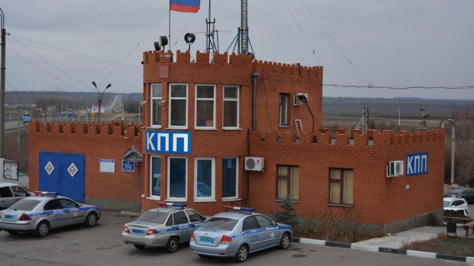 В Богучарском районе сотрудники ДПС задержали саратовца с гашишем