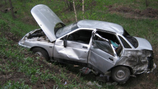 Жительница Воронежа погибла при опрокидывании «ВАЗа» в кювет