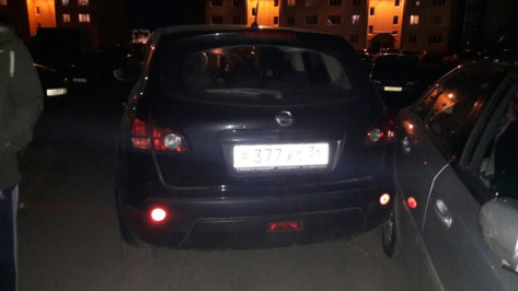 В Воронеже пьяный водитель Nissan ночью разбил 5 машин