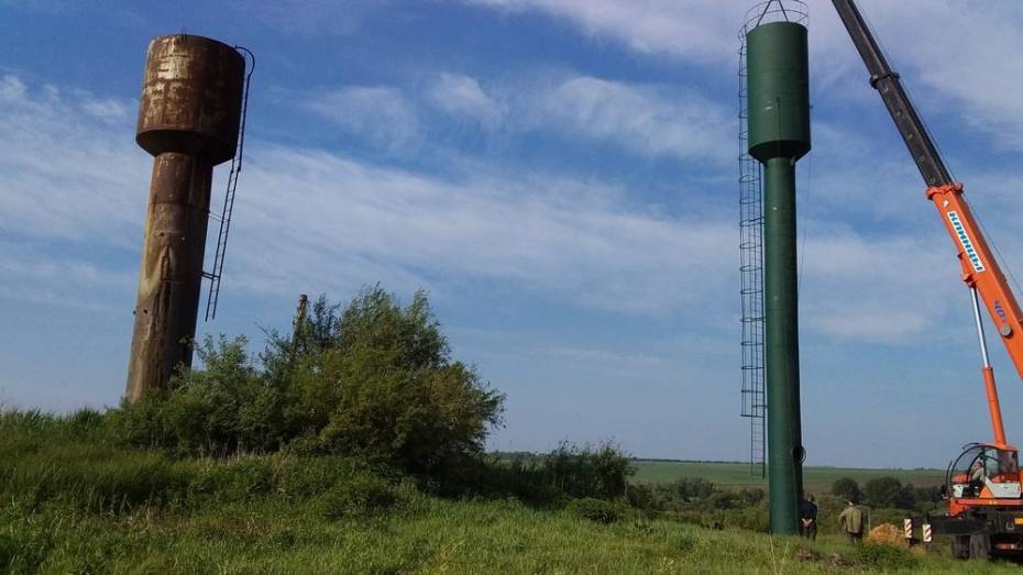 В каменских селах Евдаково и Коденцово установили новые водонапорные башни