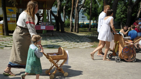 В День защиты детей центр Воронежа перекроют на два часа из-за Парада колясок